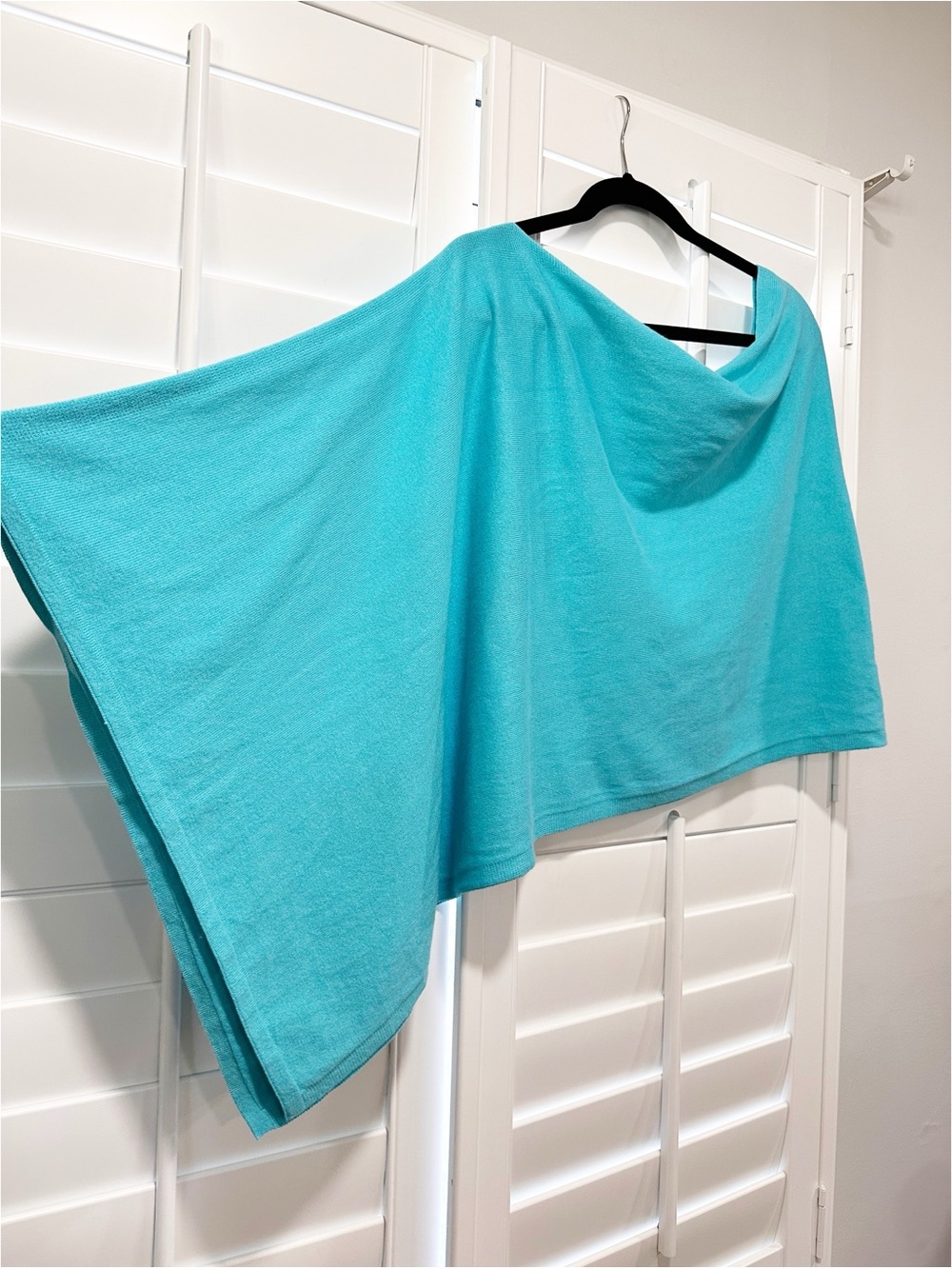 Caroline Grace Aqua Cashmere Blend Poncho Wrap Shawl One Size Soft Knit Light
